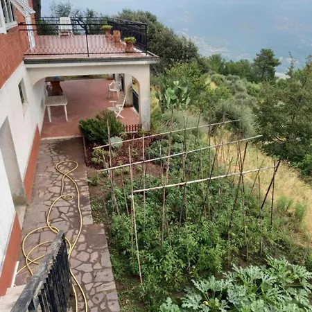 Patrizia Villa Follo Alto
